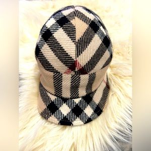 COPY - Burberry hat